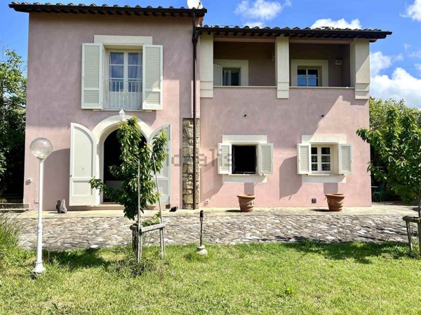 casa indipendente in vendita a Collesalvetti in zona Colognole