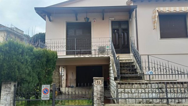 appartamento in vendita a Collesalvetti in zona Stagno