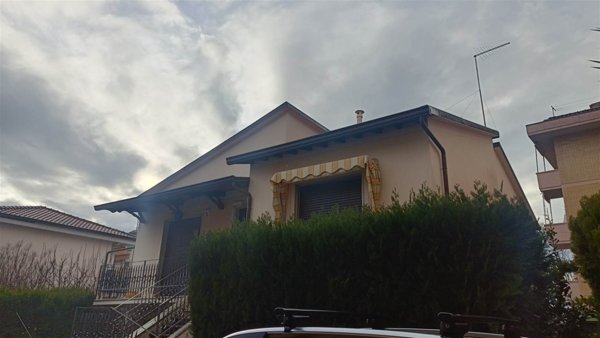 appartamento in vendita a Collesalvetti in zona Stagno