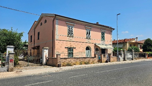 casa indipendente in vendita a Collesalvetti in zona Guasticce
