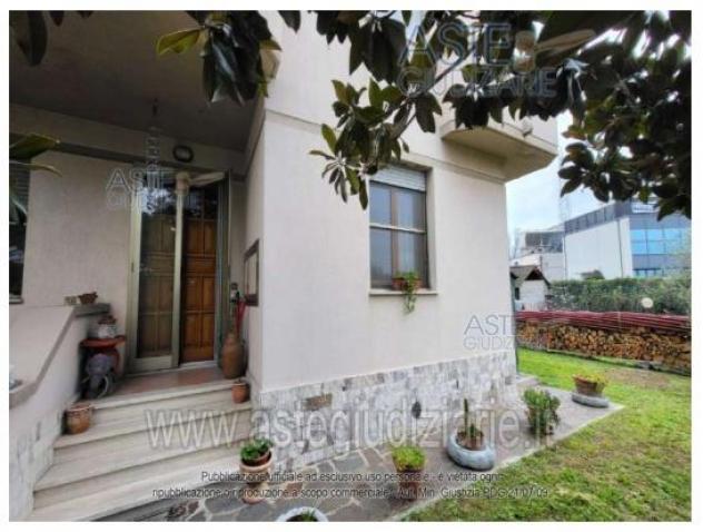 casa indipendente in vendita a Collesalvetti in zona Stagno