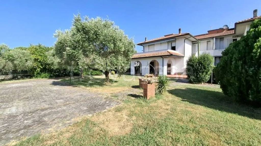 casa indipendente in vendita a Collesalvetti in zona Vicarello