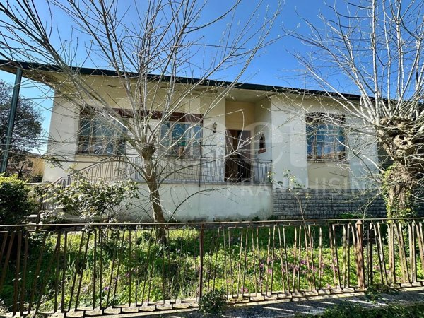 casa indipendente in vendita a Collesalvetti in zona Vicarello