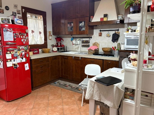 appartamento in vendita a Collesalvetti in zona Vicarello