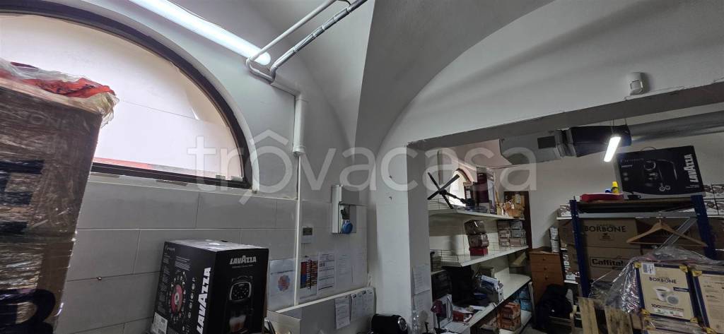 negozio in vendita a Collesalvetti