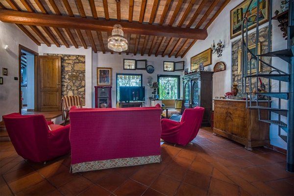 casa indipendente in vendita a Collesalvetti in zona Parrana San Giusto