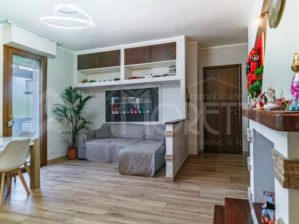 appartamento in vendita a Collesalvetti in zona Stagno