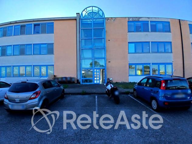 ufficio in vendita a Collesalvetti