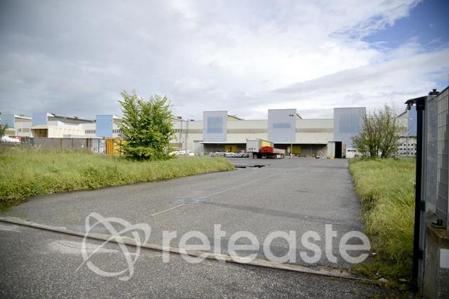 negozio in vendita a Collesalvetti in zona Guasticce