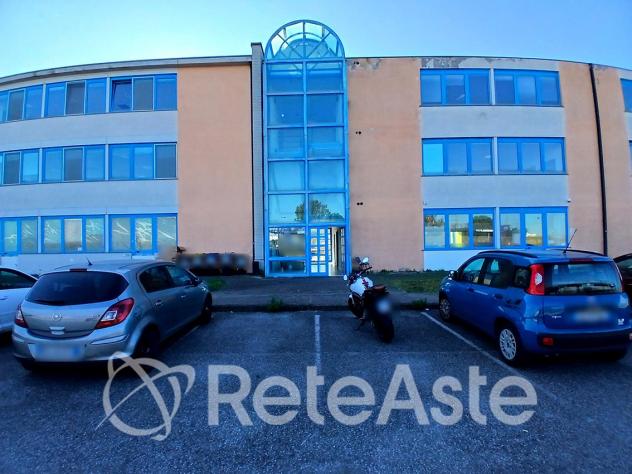 ufficio in vendita a Collesalvetti