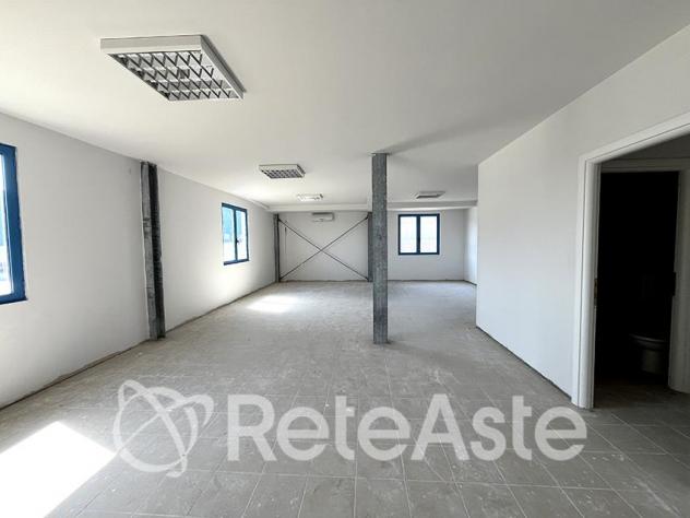 ufficio in vendita a Collesalvetti