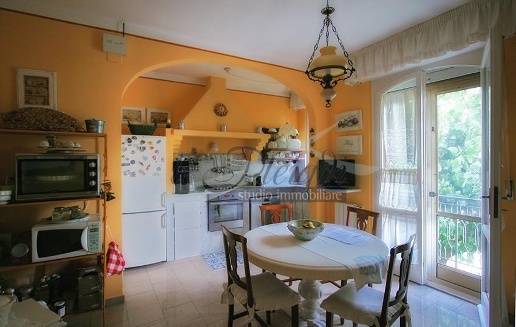 casa indipendente in vendita a Collesalvetti in zona Stagno