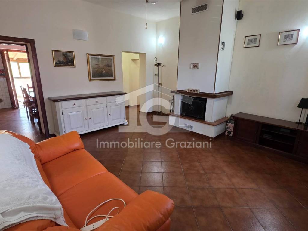 appartamento in vendita a Collesalvetti in zona Vicarello