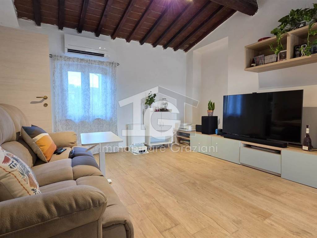 appartamento in vendita a Collesalvetti