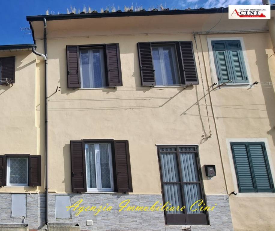 casa indipendente in vendita a Collesalvetti in zona Vicarello