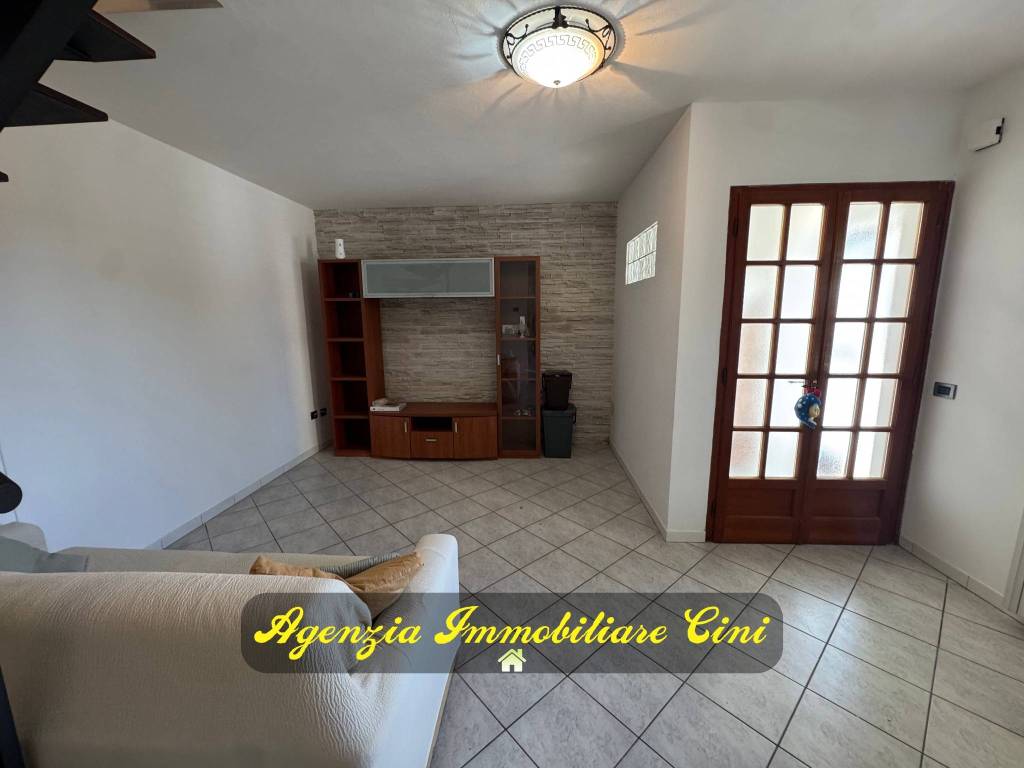 casa indipendente in vendita a Collesalvetti in zona Vicarello