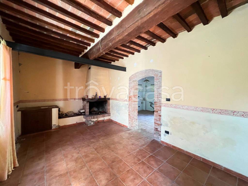 casa indipendente in vendita a Collesalvetti