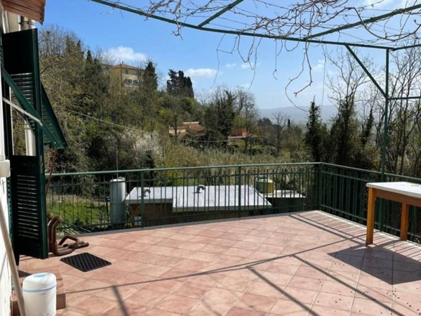casa indipendente in vendita a Collesalvetti in zona Colognole