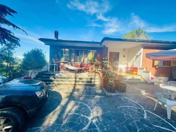 casa indipendente in vendita a Collesalvetti in zona Castell'Anselmo