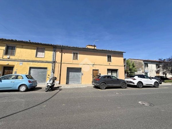 appartamento in vendita a Collesalvetti in zona Vicarello
