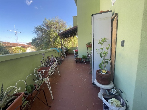 appartamento in vendita a Collesalvetti in zona Stagno