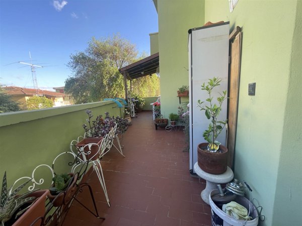 appartamento in vendita a Collesalvetti in zona Stagno