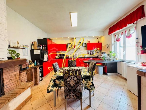 appartamento in vendita a Collesalvetti in zona Castell'Anselmo