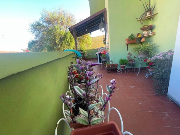 appartamento in vendita a Collesalvetti in zona Stagno