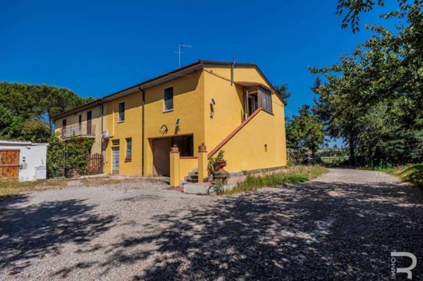 casa indipendente in vendita a Collesalvetti