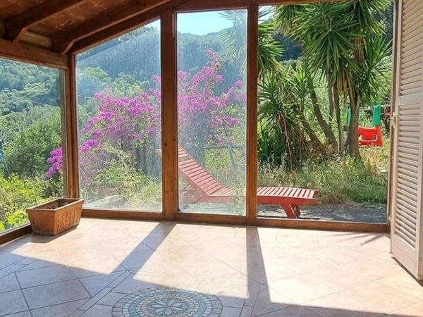 casa indipendente in vendita a Collesalvetti