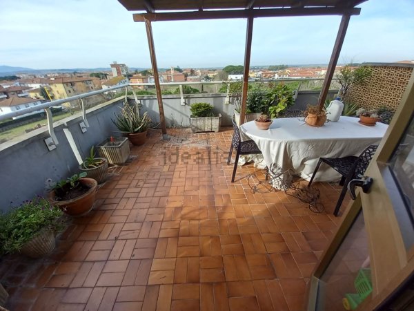 appartamento in vendita a Collesalvetti in zona Vicarello