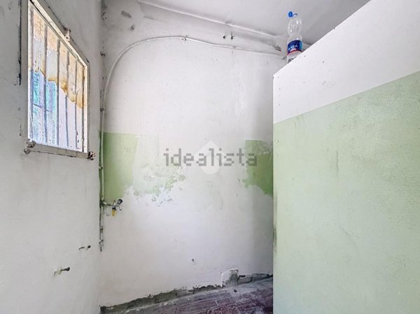 locale di sgombero in vendita a Collesalvetti in zona Stagno