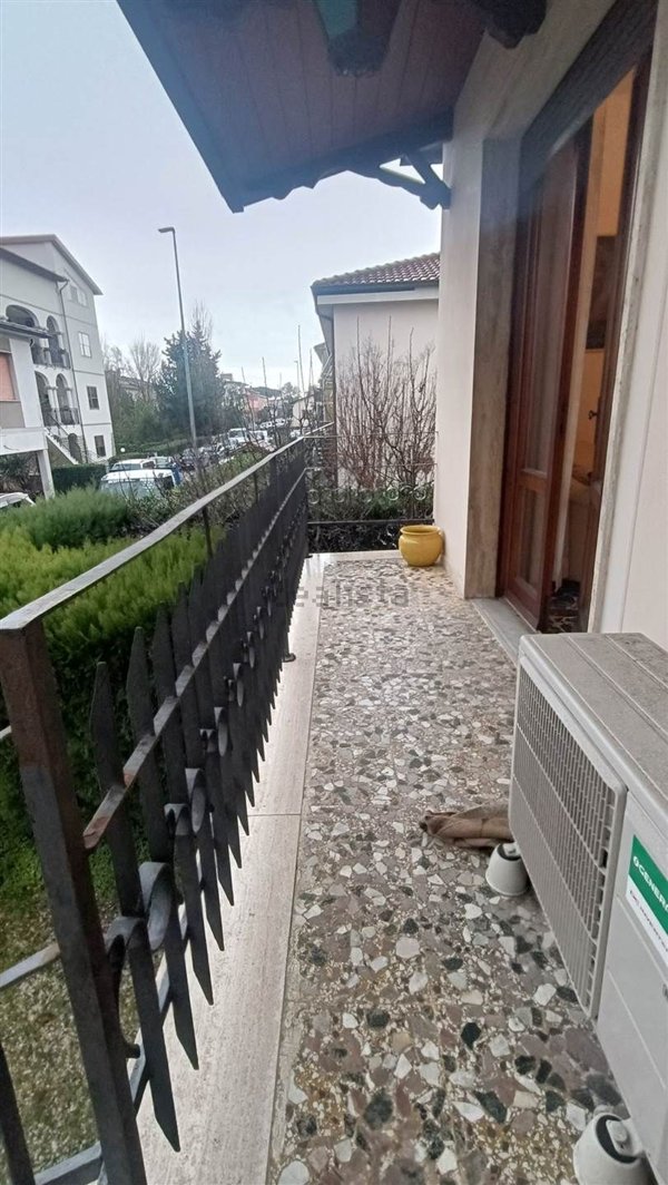appartamento in vendita a Collesalvetti in zona Stagno