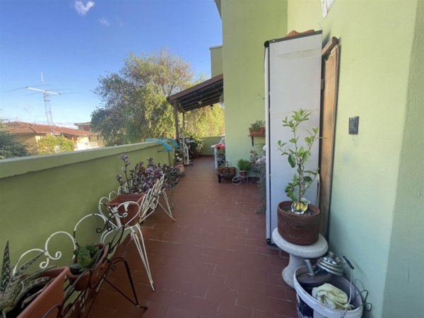 appartamento in vendita a Collesalvetti in zona Stagno