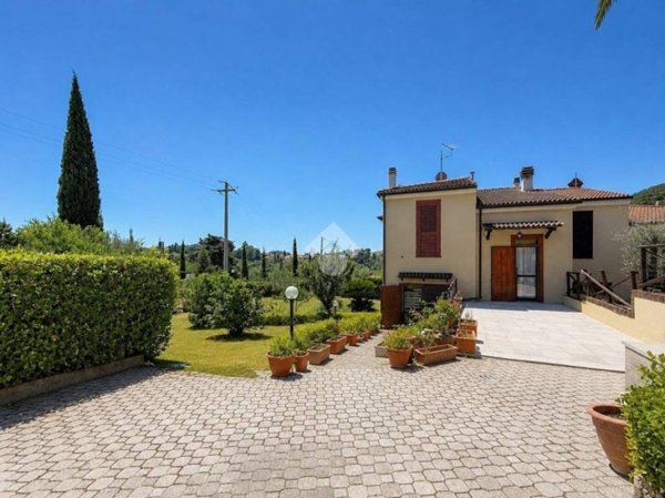 appartamento in vendita a Collesalvetti in zona Parrana San Martino