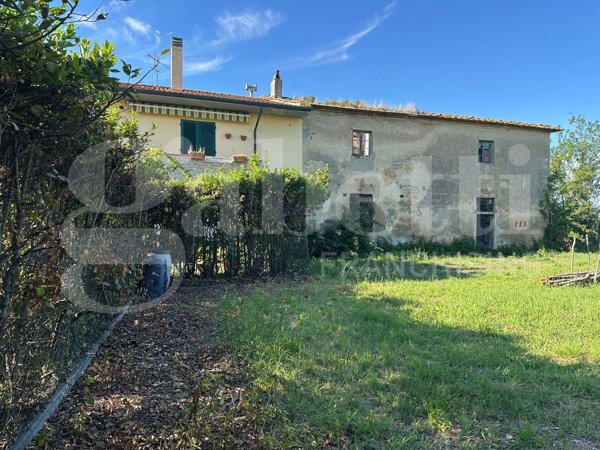 casale in vendita a Collesalvetti in zona Guasticce