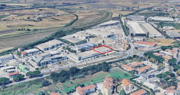 negozio in vendita a Collesalvetti