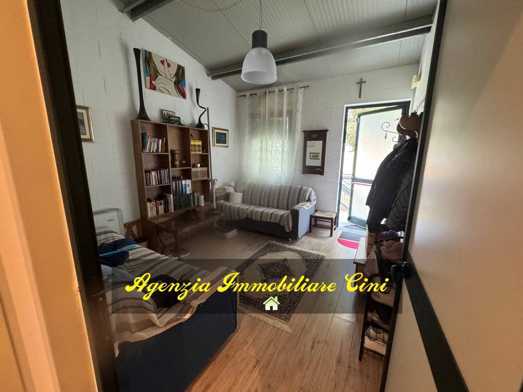 appartamento in vendita a Collesalvetti in zona Stagno