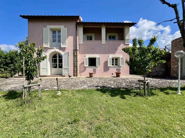 casa indipendente in vendita a Collesalvetti in zona Colognole
