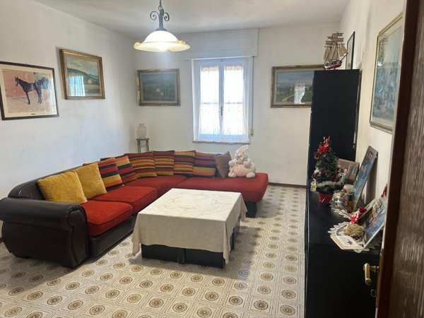 appartamento in vendita a Collesalvetti in zona Vicarello