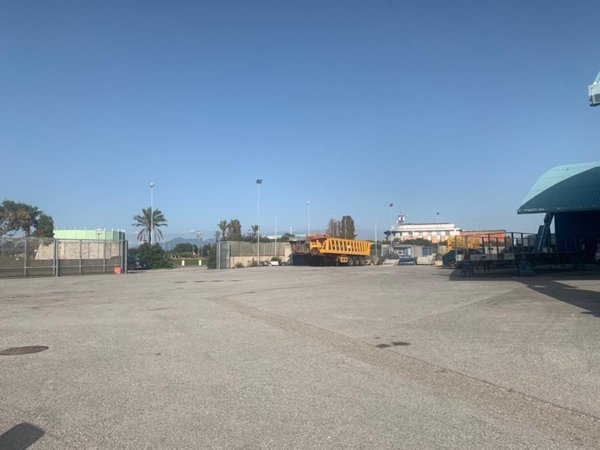 capannone in vendita a Collesalvetti in zona Guasticce