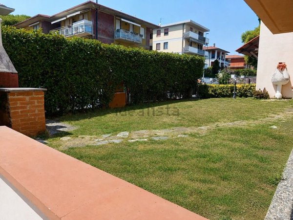 casa indipendente in vendita a Collesalvetti in zona Stagno