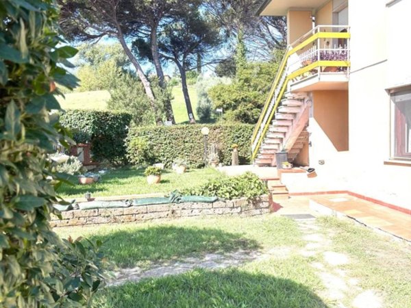casa indipendente in vendita a Collesalvetti
