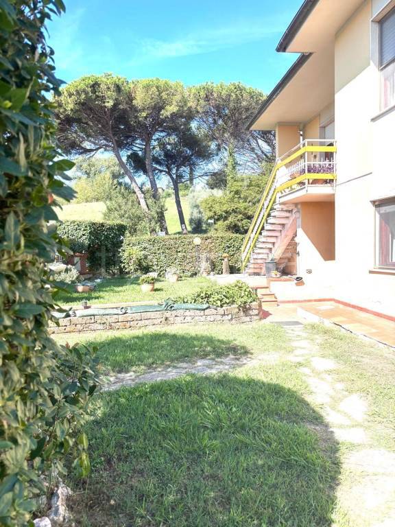 casa indipendente in vendita a Collesalvetti