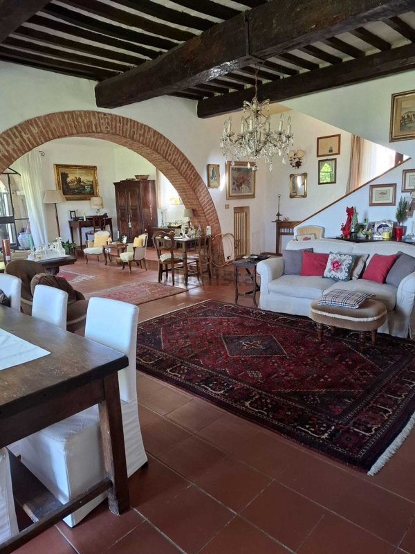 casa indipendente in vendita a Collesalvetti