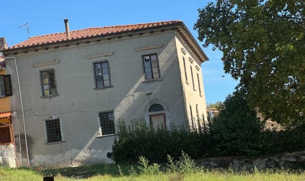 casa indipendente in vendita a Collesalvetti in zona Stagno