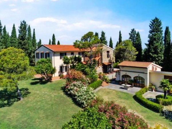 casa indipendente in vendita a Collesalvetti