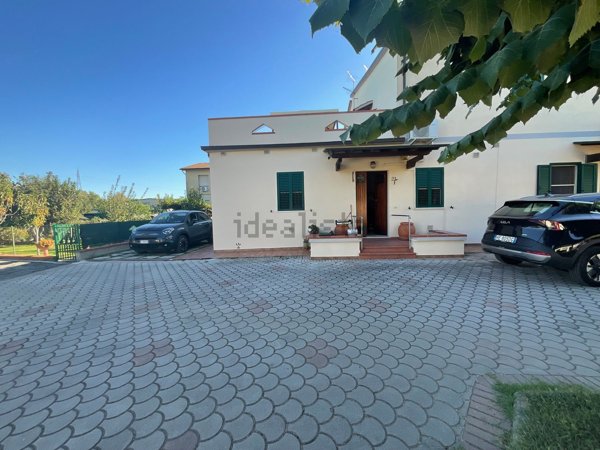 appartamento in vendita a Collesalvetti in zona Stagno