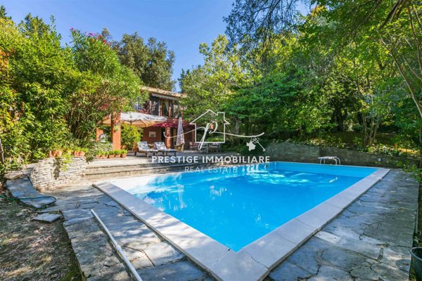 casa indipendente in vendita a Collesalvetti