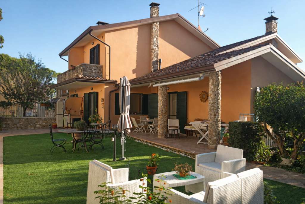 casa indipendente in vendita a Collesalvetti in zona Castell'Anselmo